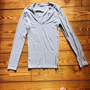 Perfectwhitetee Women's Gray Long Sleeve Scoop Neck Top